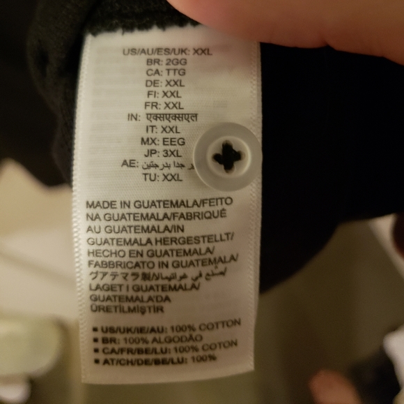 Amazon Essentials Men's Regular-Fit Cotton Pique Polo Shirt - Picture 3 of 7